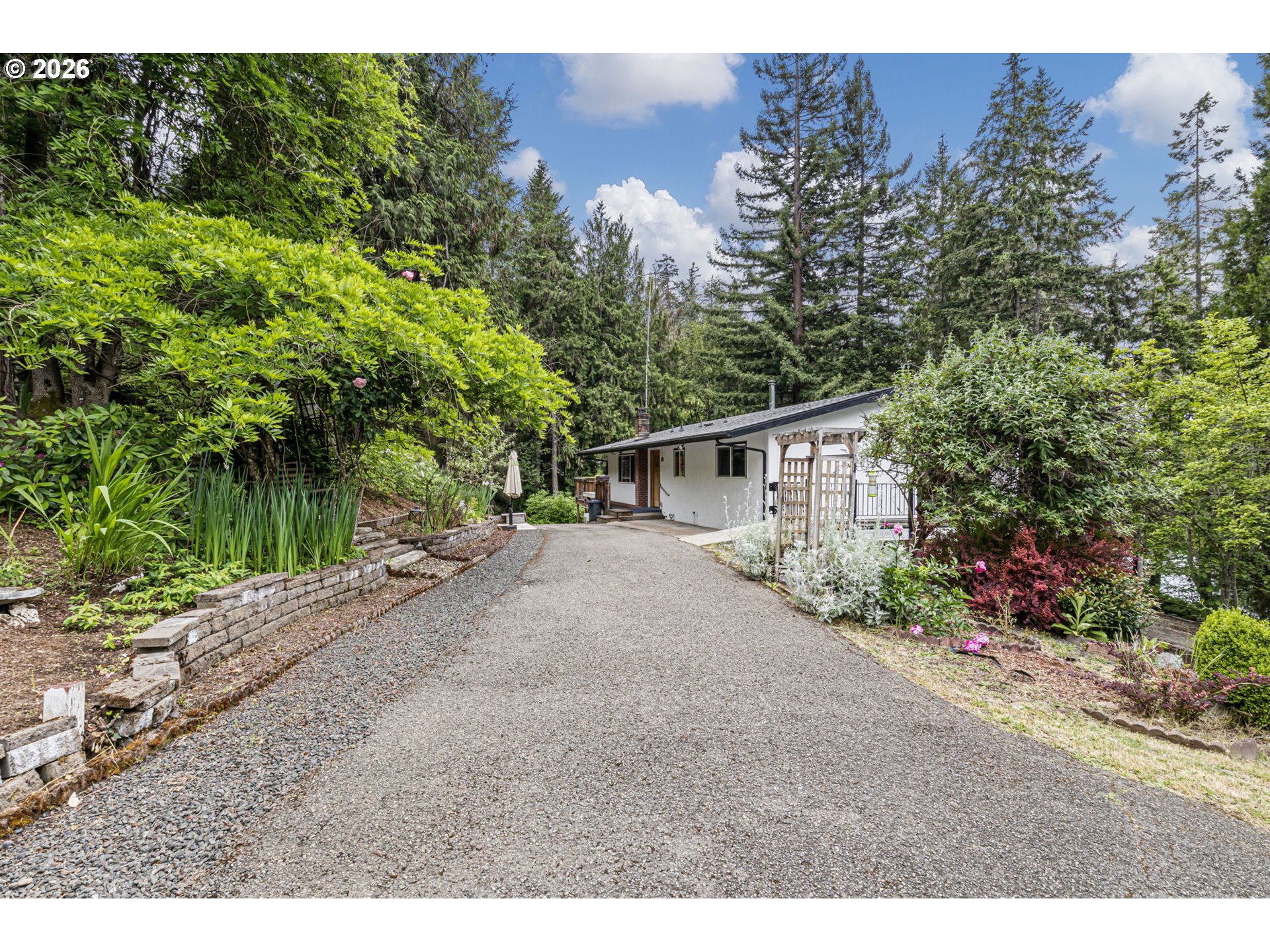 279 LONE ROCK RD, Glide, OR 97443, photo 2 of 48