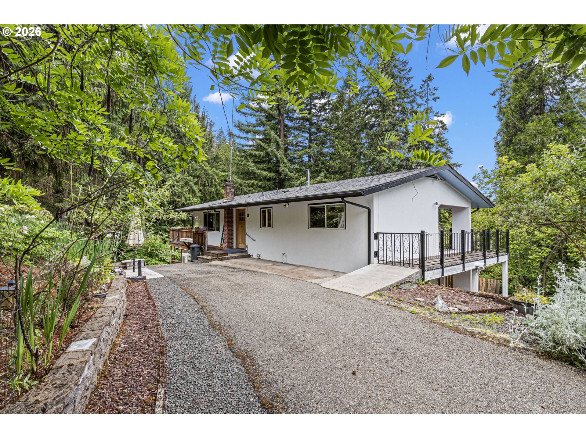 279 LONE ROCK RD, Glide, OR 97443, photo 3 of 48