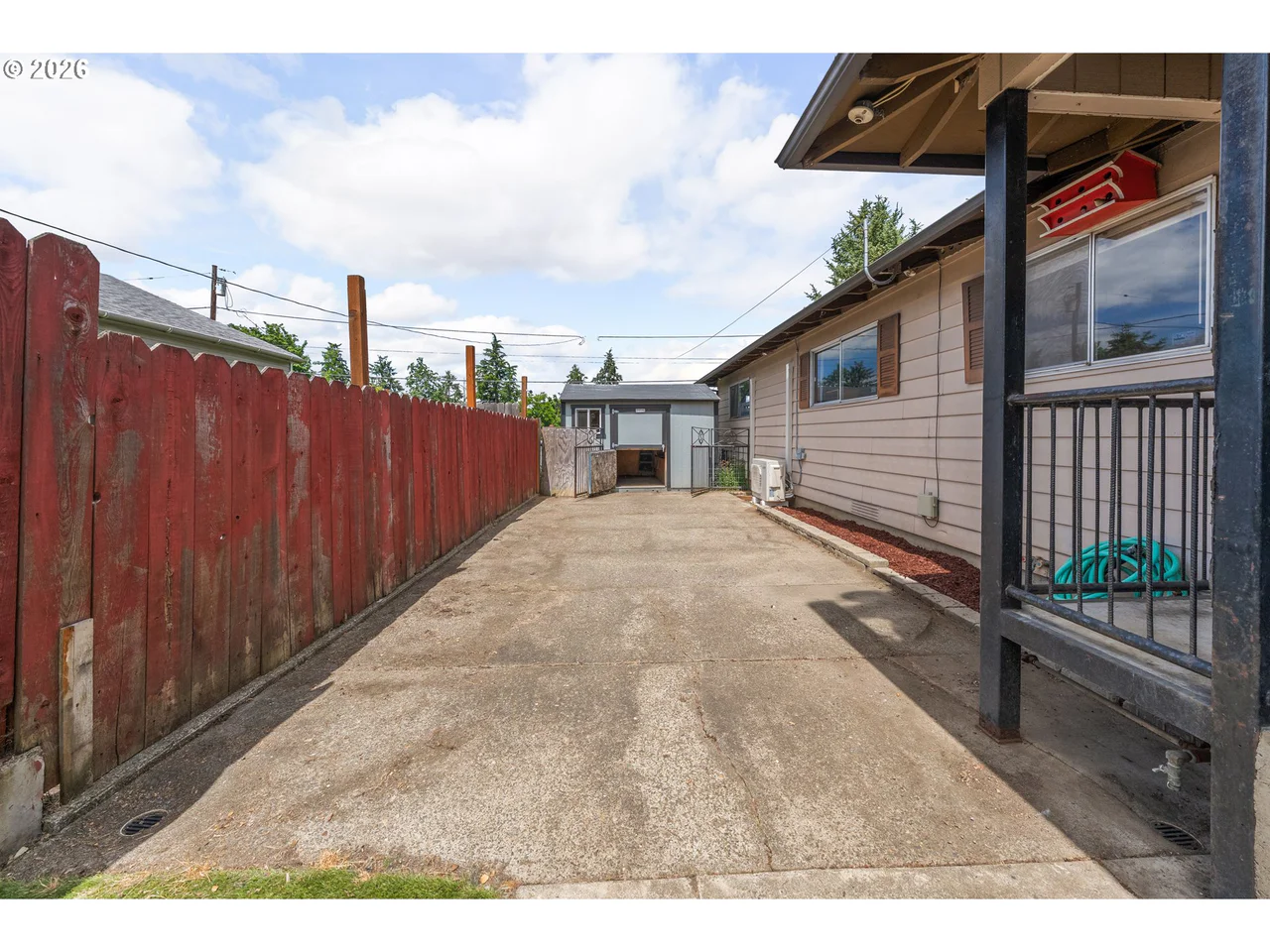 2843 W SANDERS AVE, Roseburg, OR 97471, photo 2 of 44