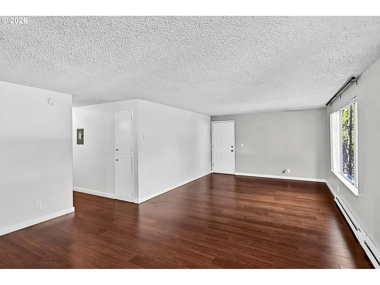 945 MADISON ST, Eugene, OR 97402, photo 6 of 38