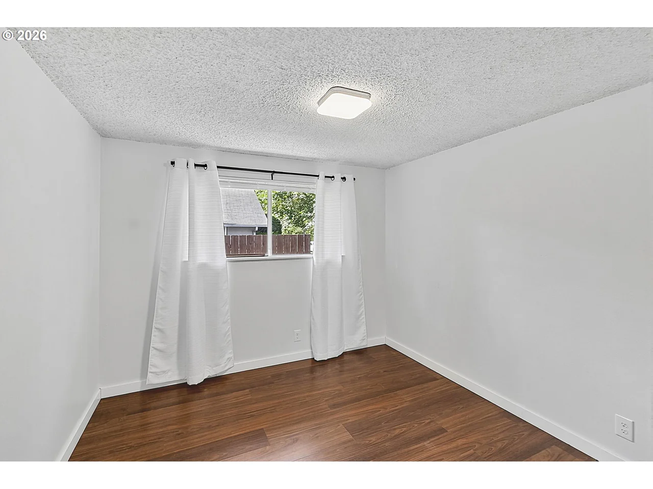 945 MADISON ST, Eugene, OR 97402, photo 8 of 38