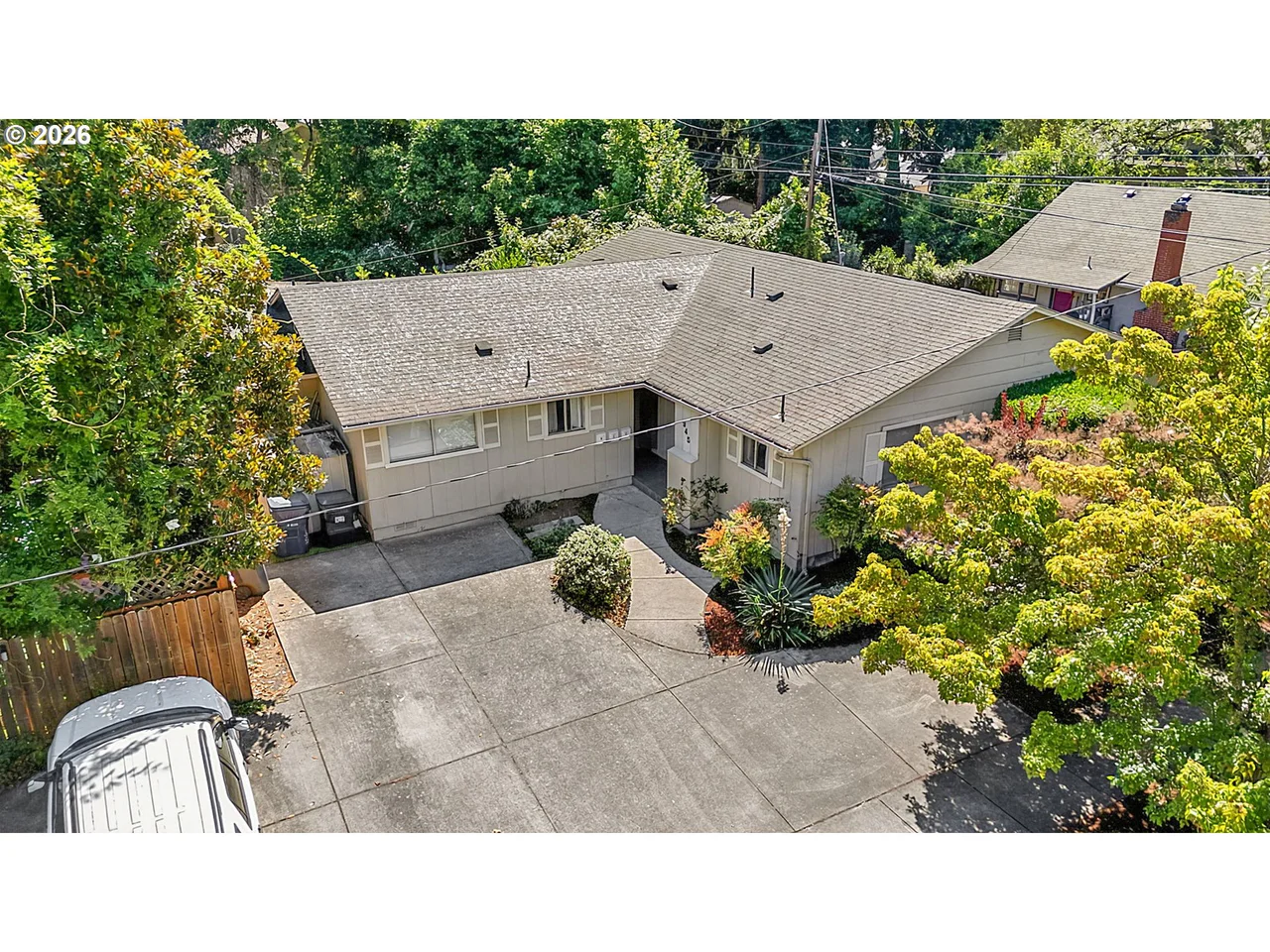 945 MADISON ST, Eugene, OR 97402, photo 1 of 38