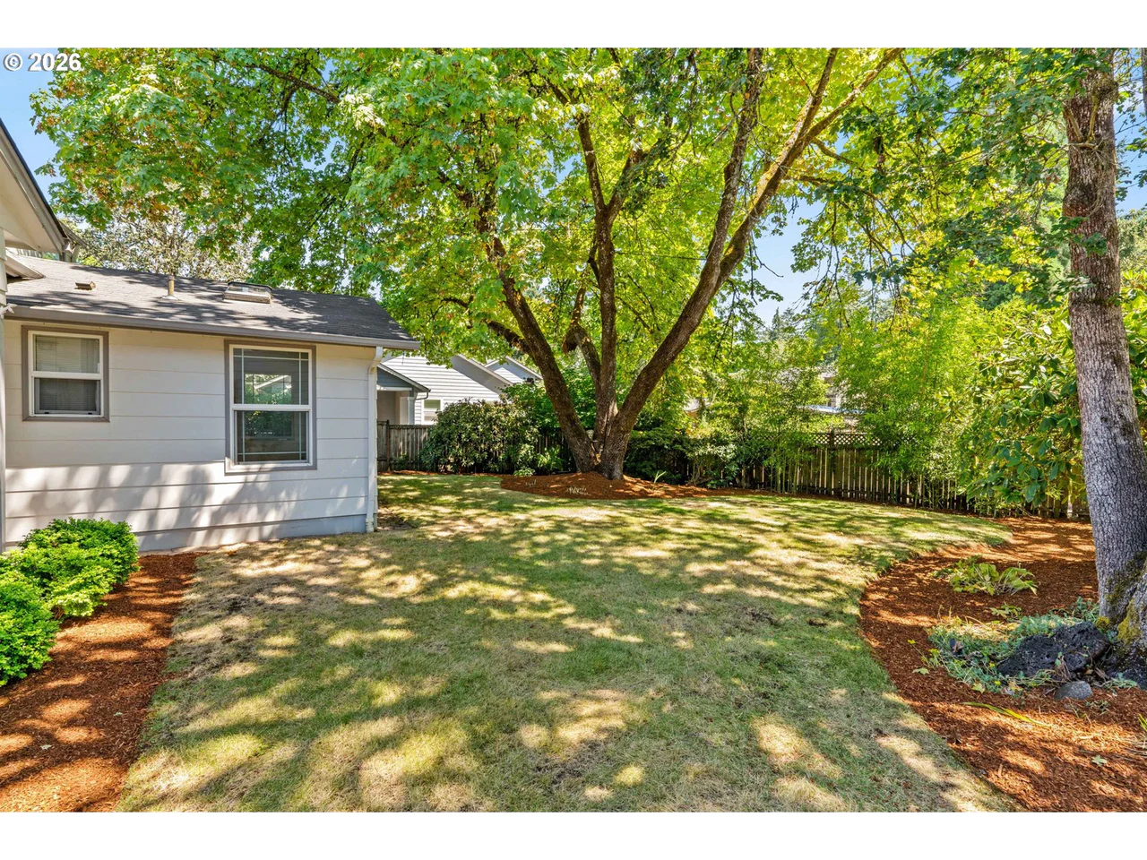 1572 HAPPY LN, Eugene, OR 97401, photo 5 of 38