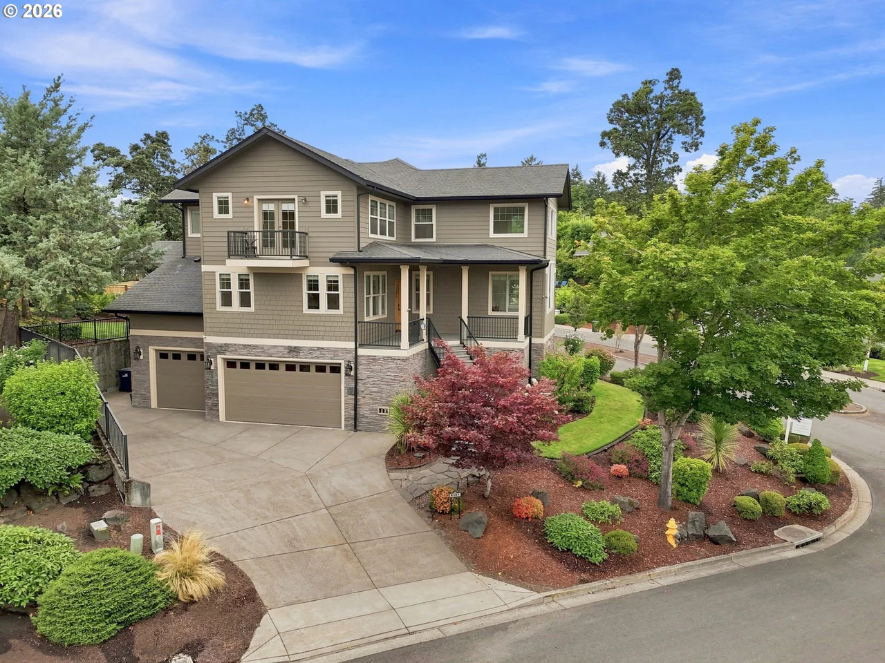 6107 FOREST RIDGE DR, Springfield, OR 97478, photo 3 of 48