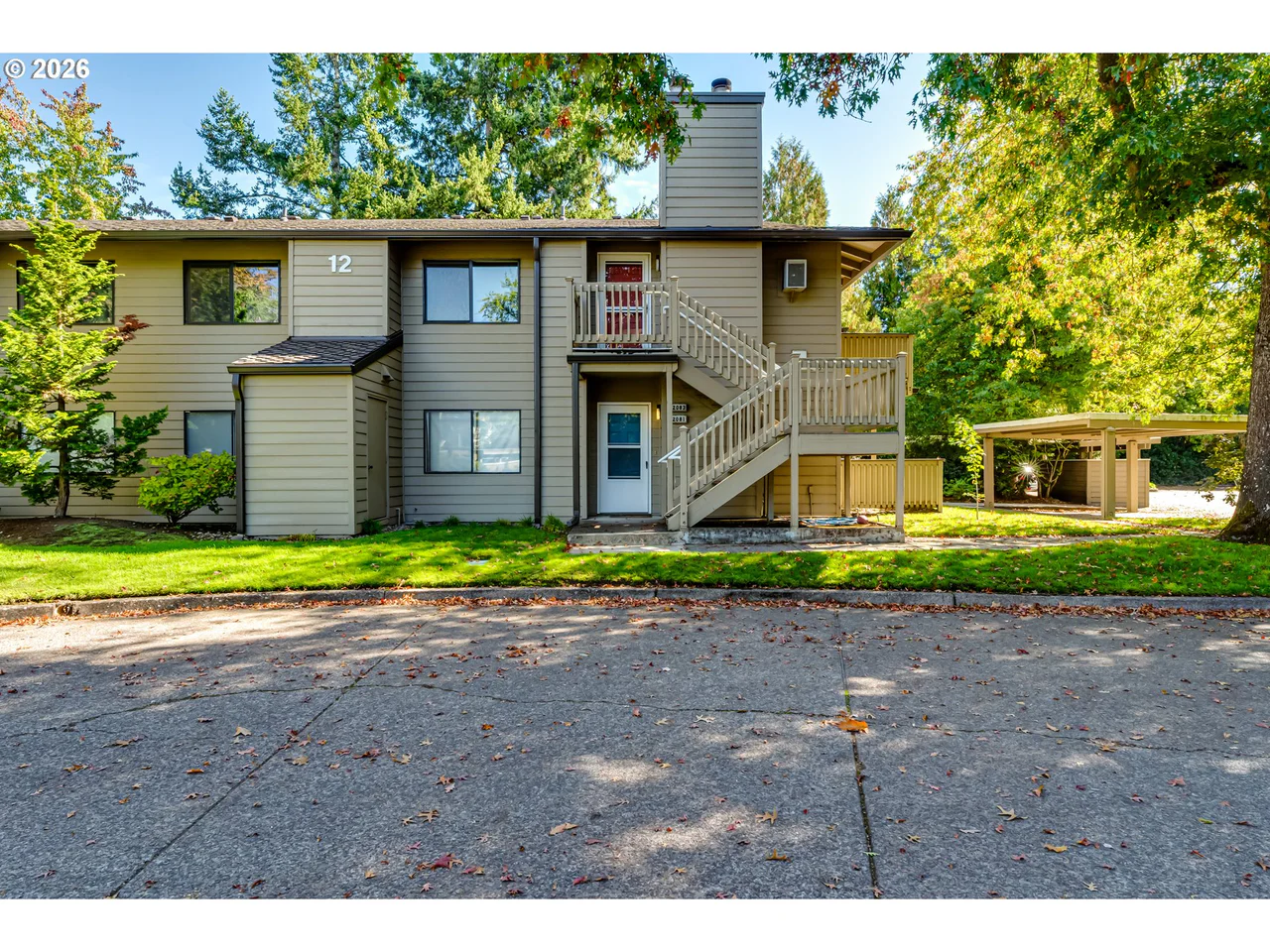 2083 Lake Isle Dr