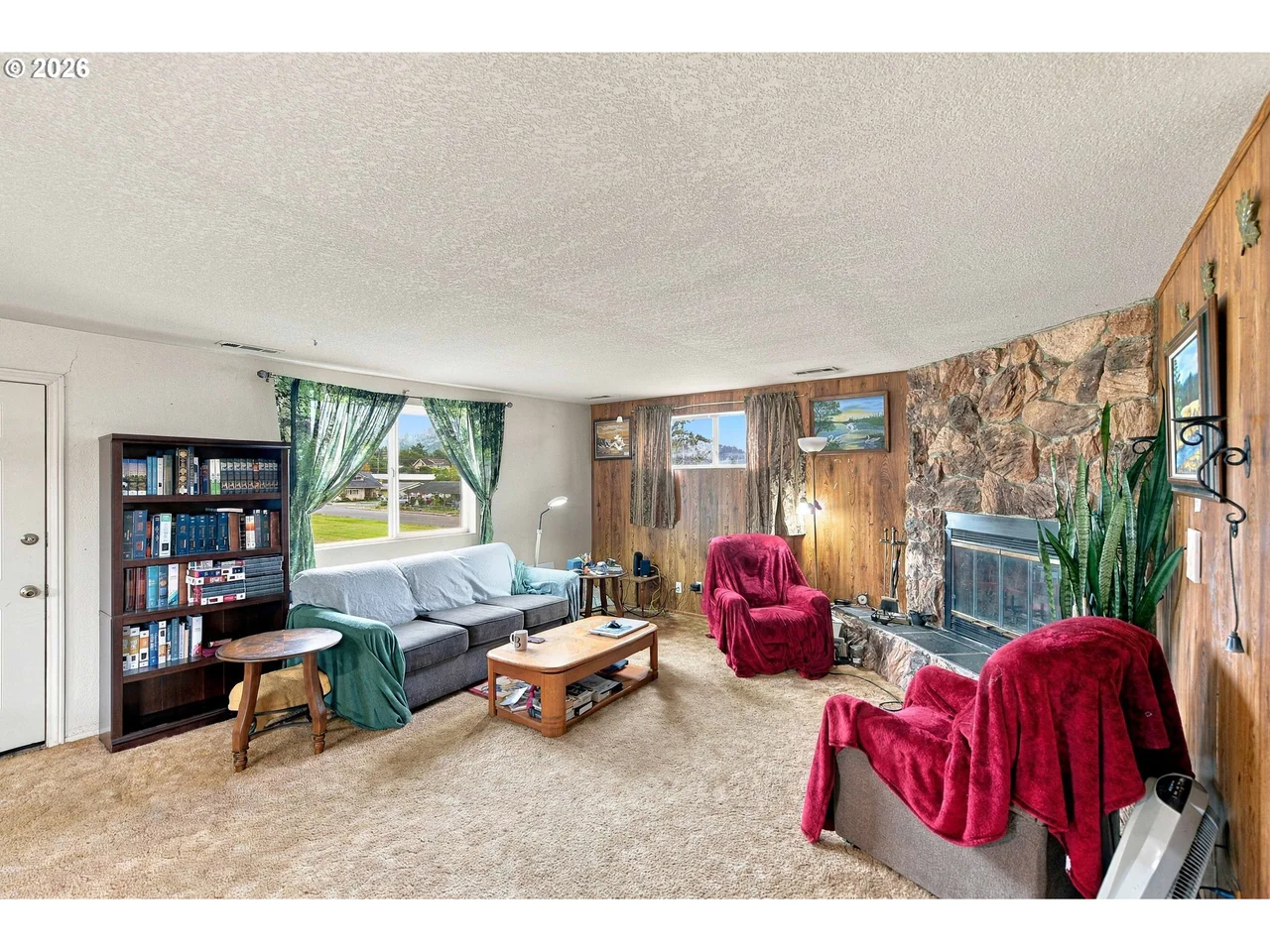 851 GREENWOOD AVE, Reedsport, OR 97467, photo 6 of 37