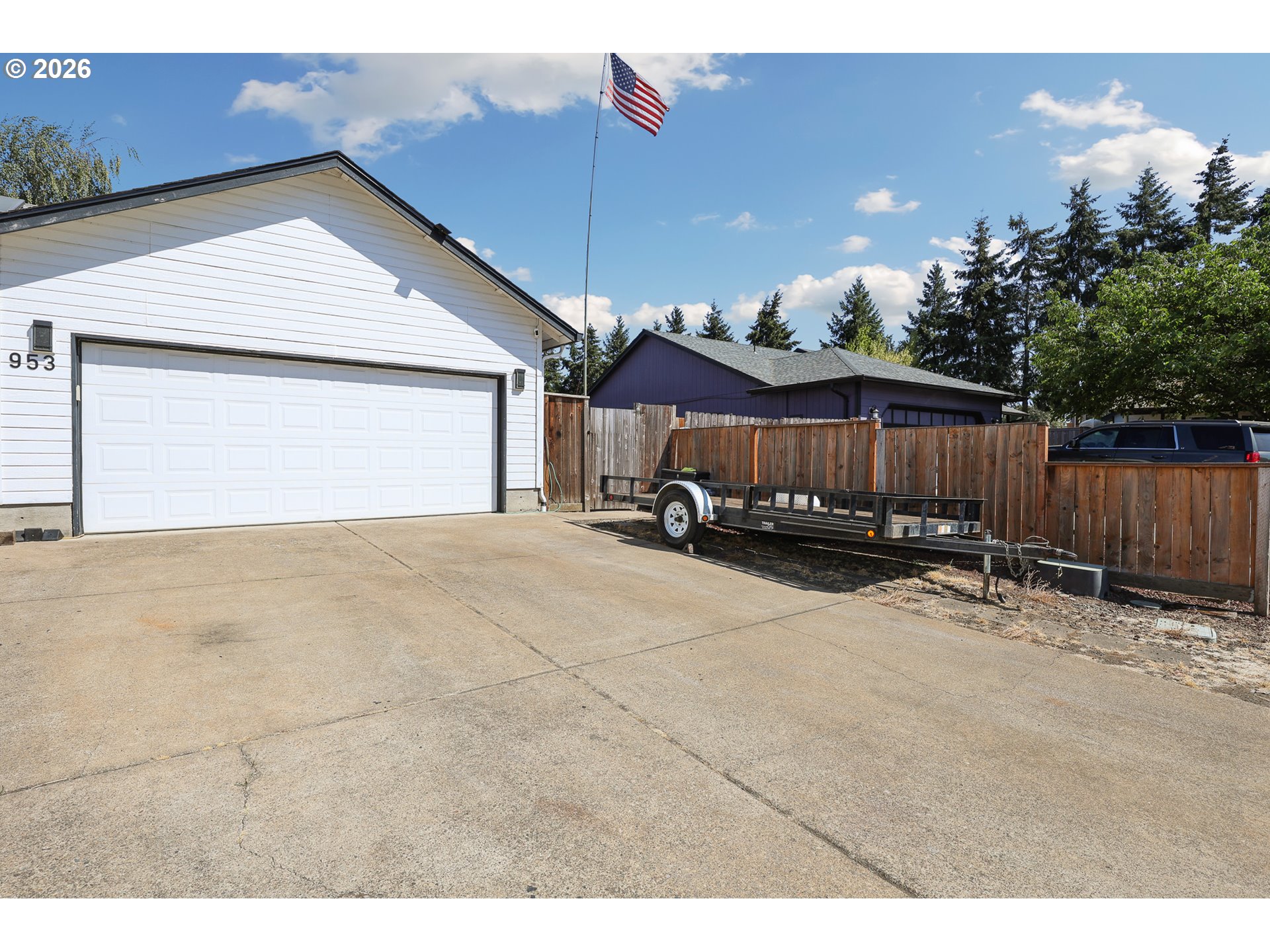 953 W 17Th AVE, Junction City, OR 97448, photo 2 of 24