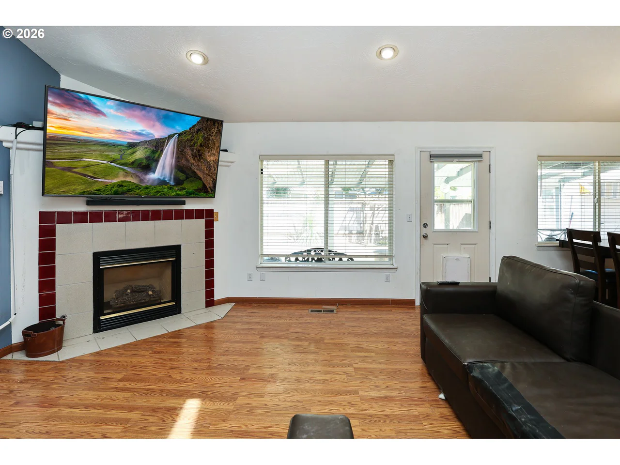953 W 17Th AVE, Junction City, OR 97448, photo 6 of 24