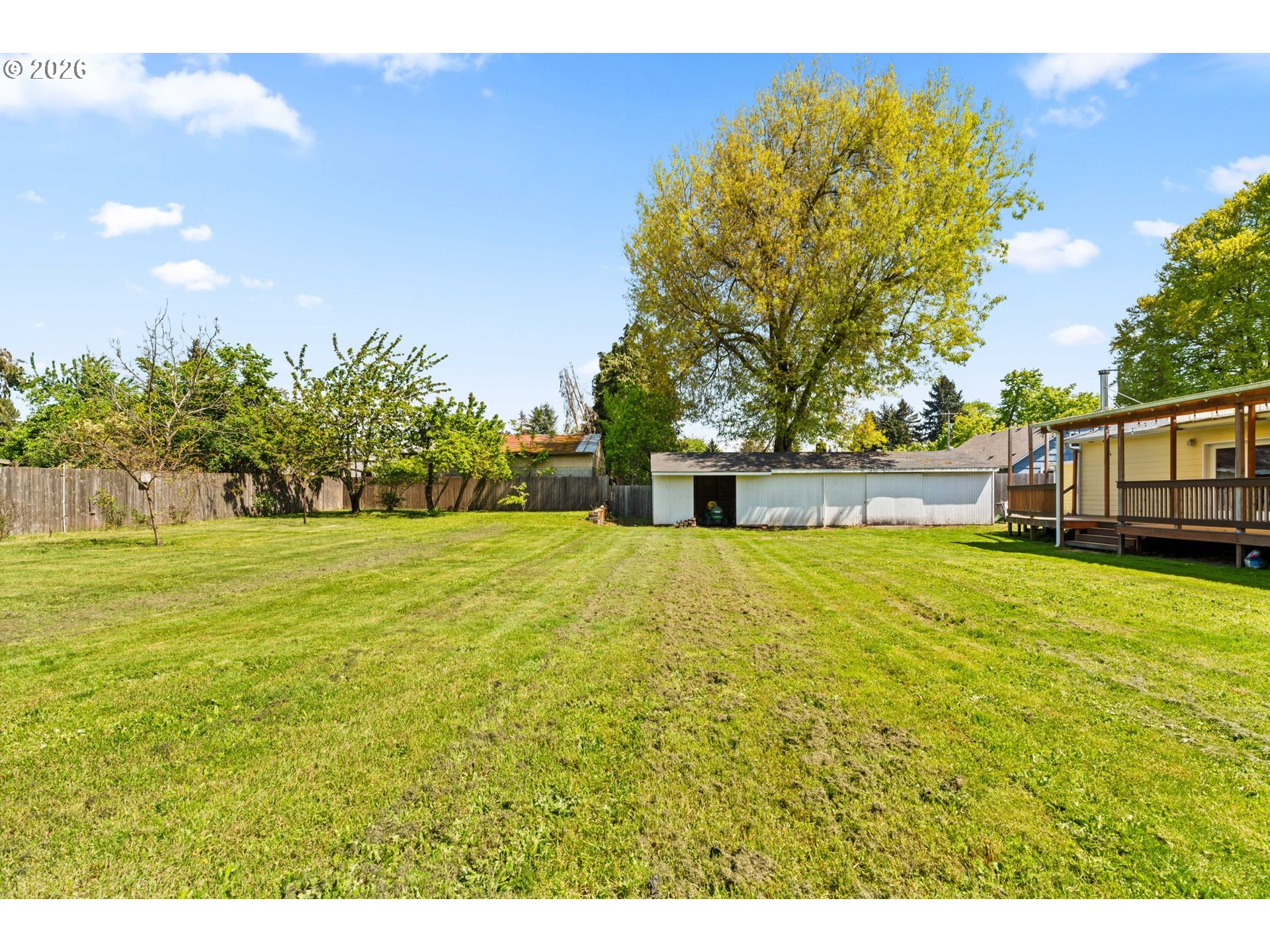 233 HOWARD AVE, Eugene, OR 97404, photo 2 of 42