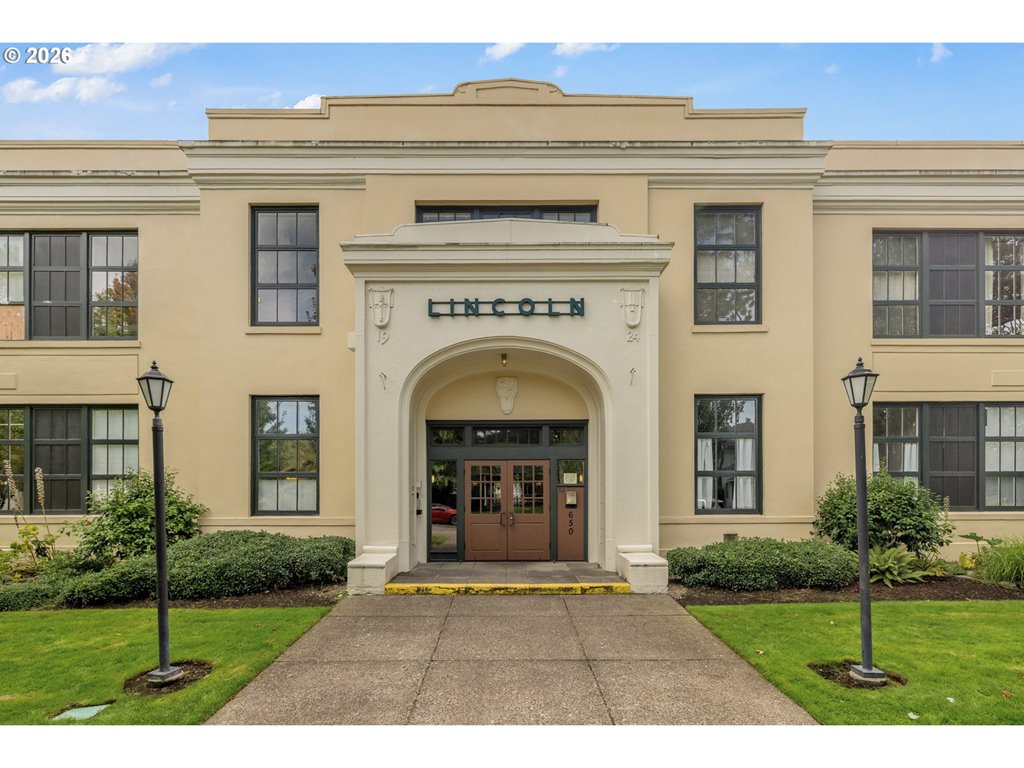 650 W 12th Ave Unit 223