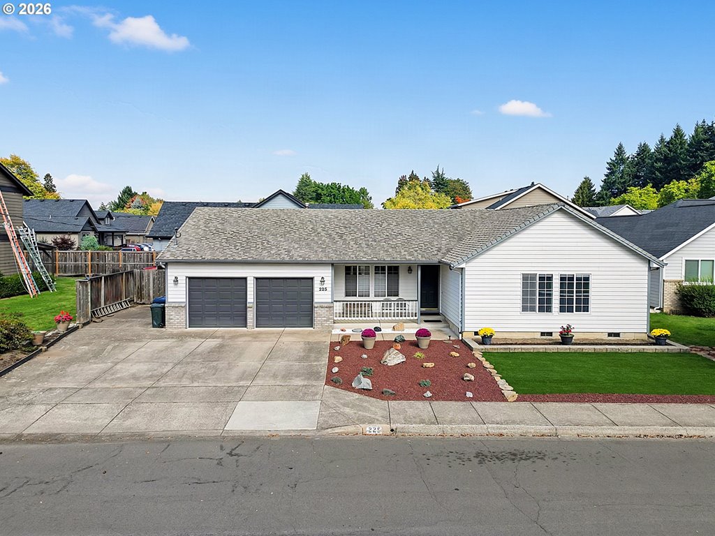 225 Grizzly Ave