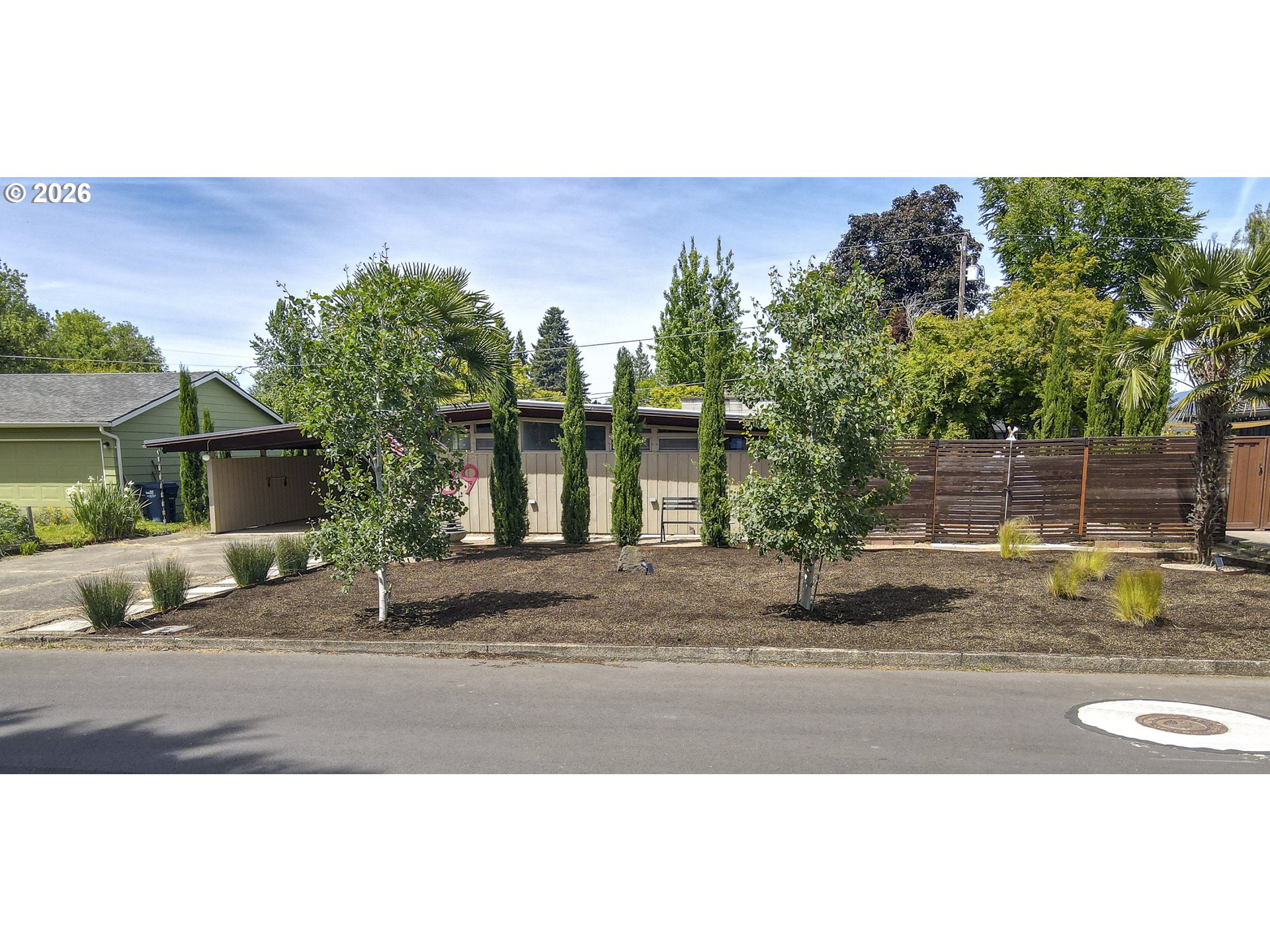 2889 VAN AVE, Eugene, OR 97401, photo 3 of 48