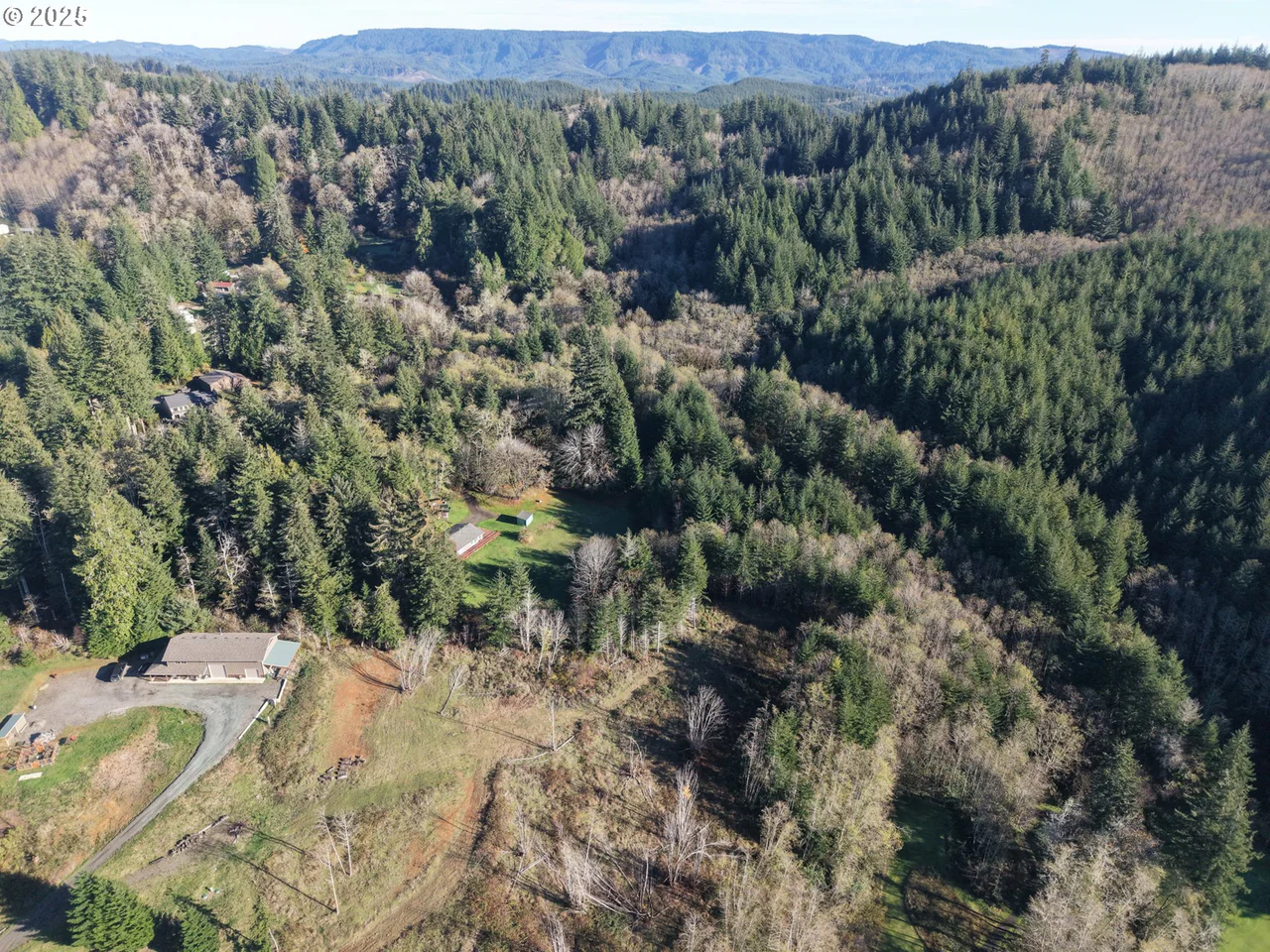 19 Pierson 1421, Coos Bay, OR 97420, photo 4 of 6