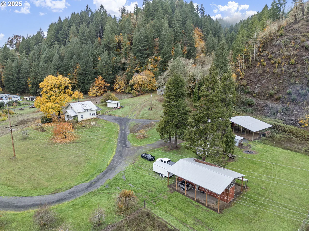 27403 STATE HIGHWAY 38, Elkton, OR 97436, photo 7 of 48