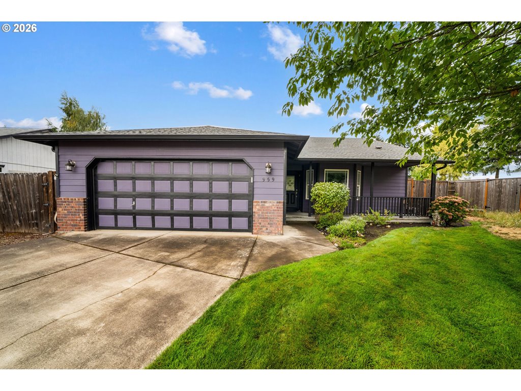 959 W 17th Ave