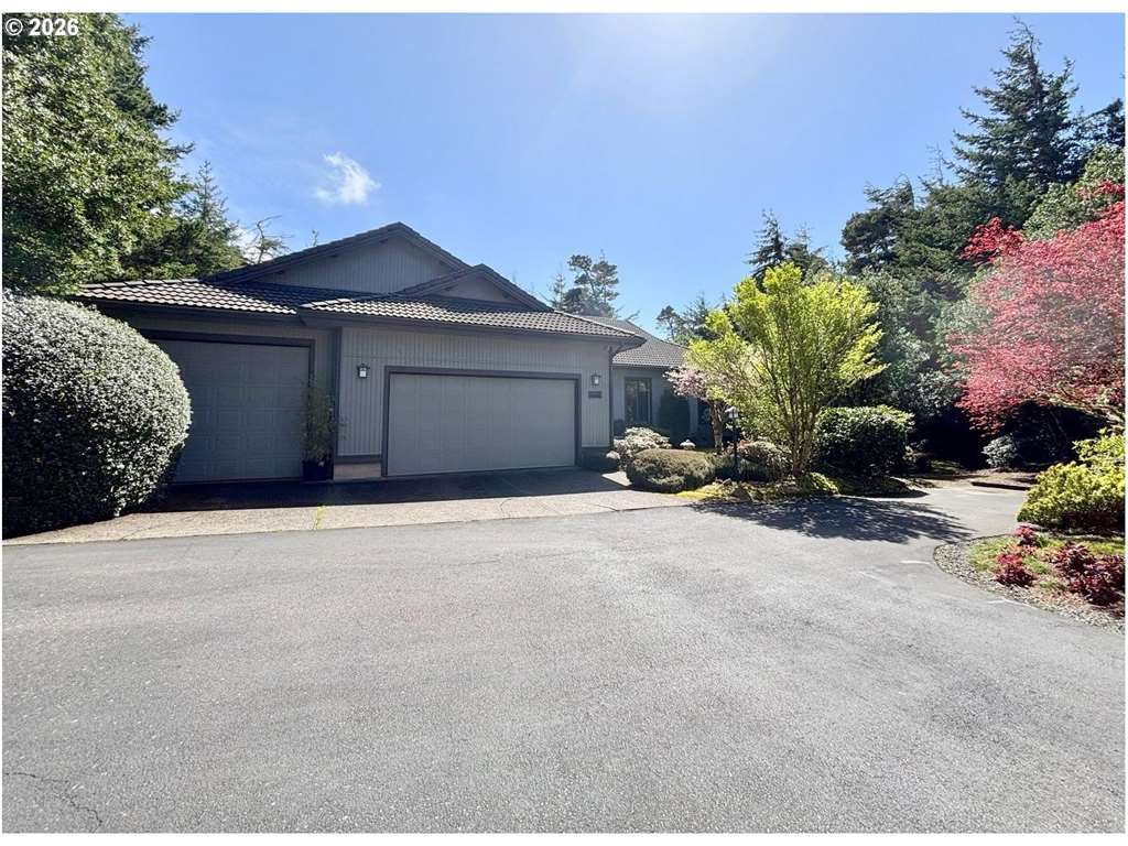 5009 Kelsie Ct