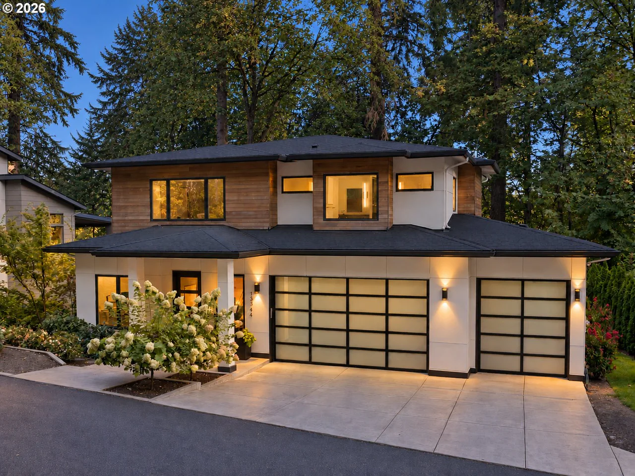 13344 BRIARWOOD LN, Lake Oswego, OR 97034, photo 2 of 46