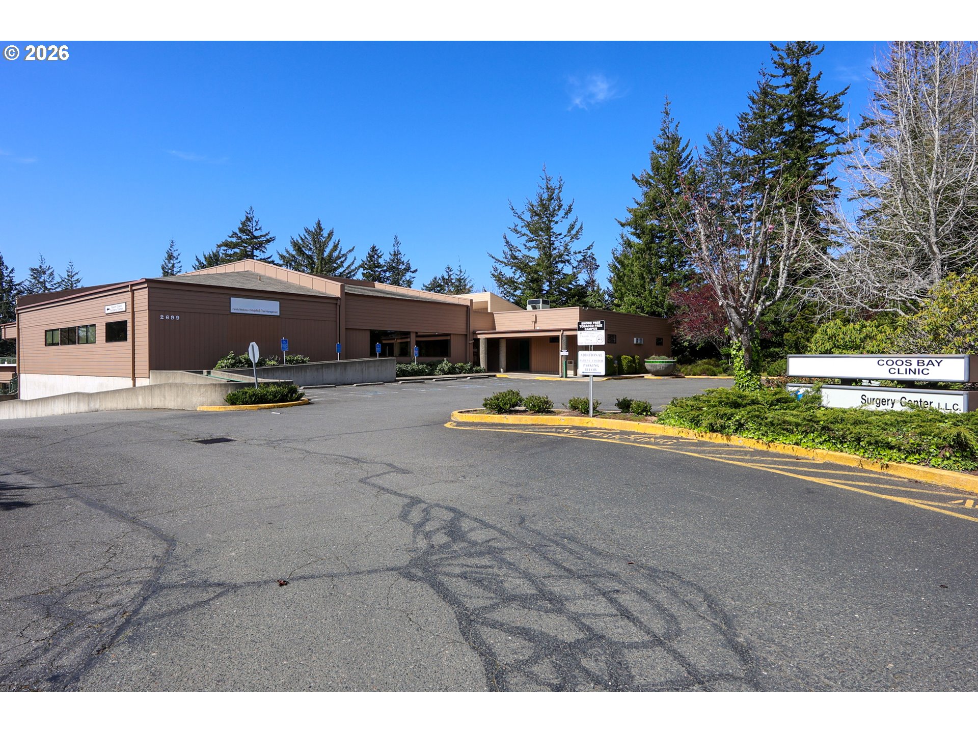2699 N 17TH ST, Coos Bay, OR 97420, photo 2 of 32