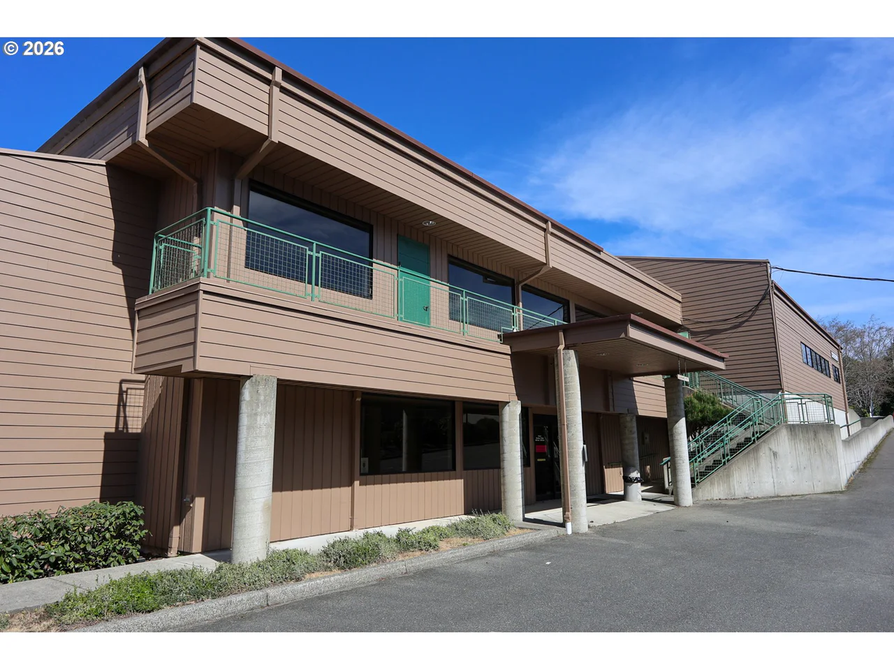 2699 N 17TH ST, Coos Bay, OR 97420, photo 5 of 32