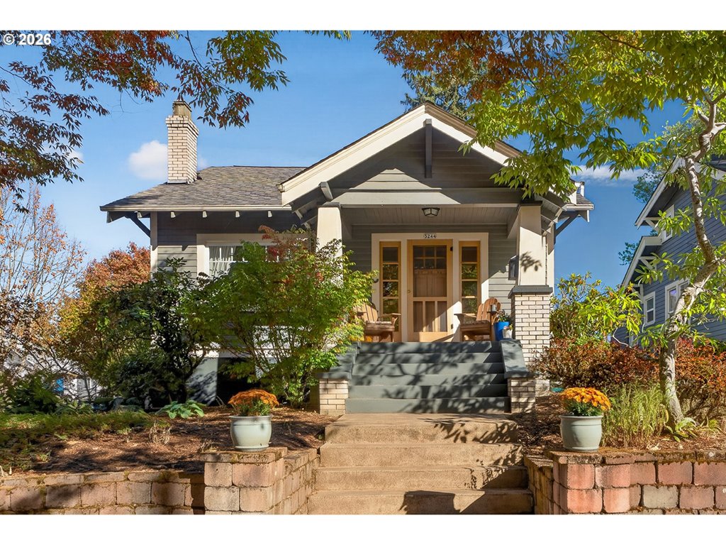 3244 NE 60th Ave