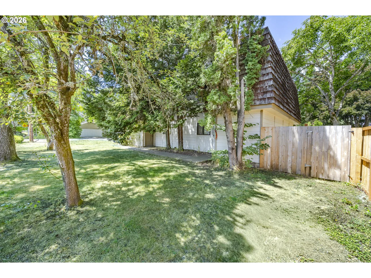 2209 CAL YOUNG RD, Eugene, OR 97401, photo 2 of 15