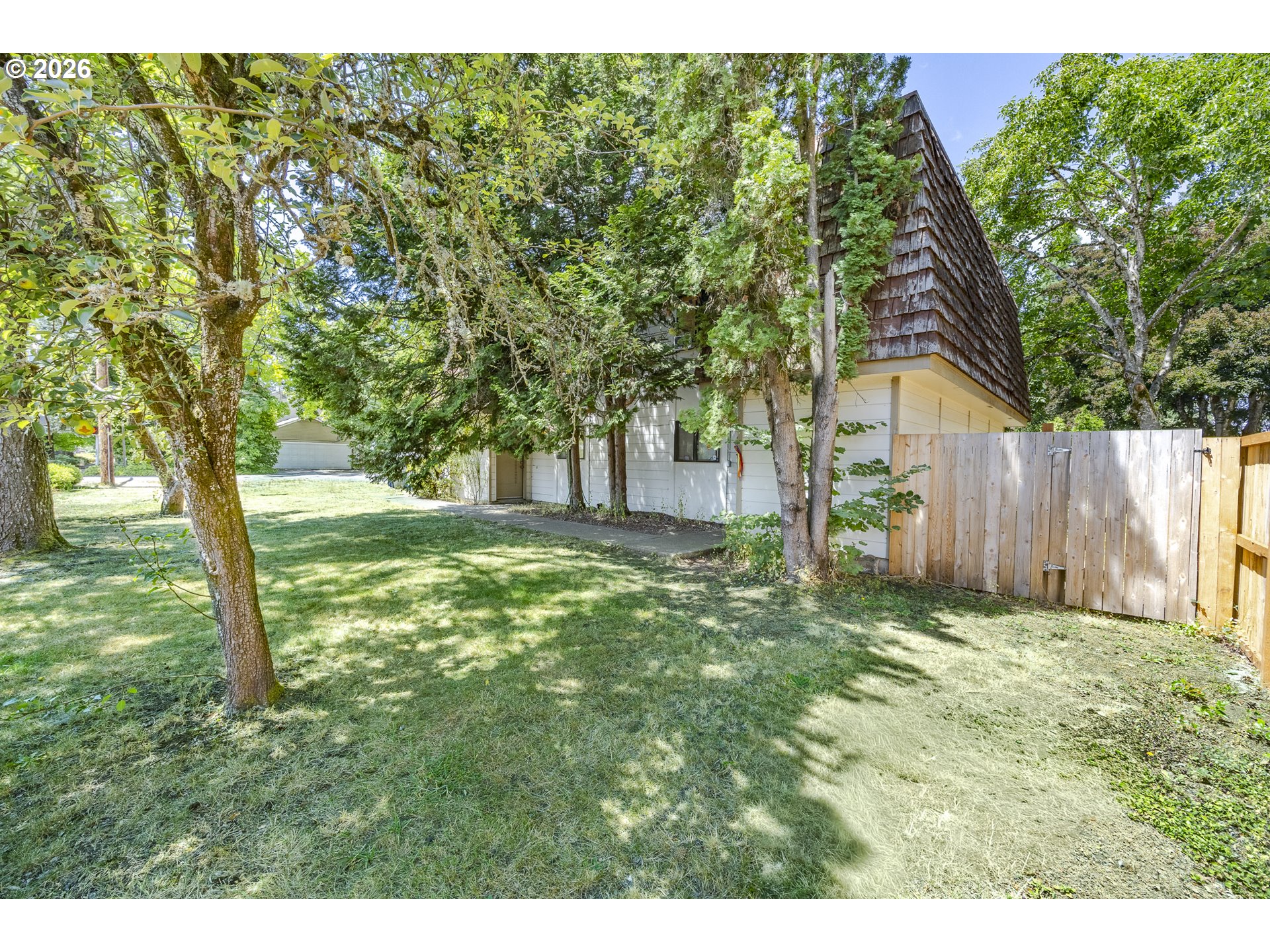 2209 CAL YOUNG RD, Eugene, OR 97401, photo 2 of 15