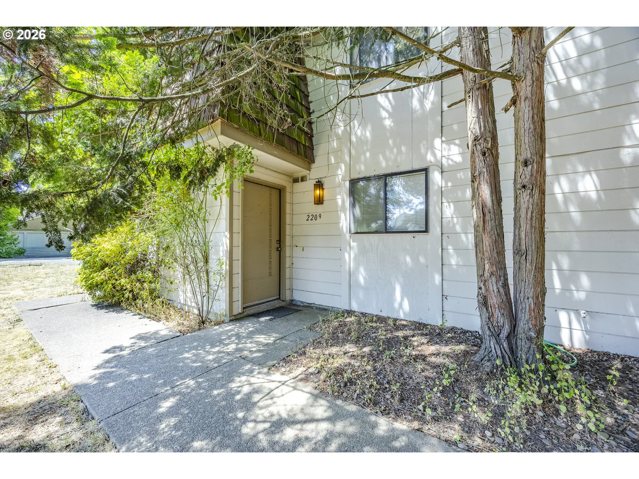 2209 CAL YOUNG RD, Eugene, OR 97401, photo 6 of 15