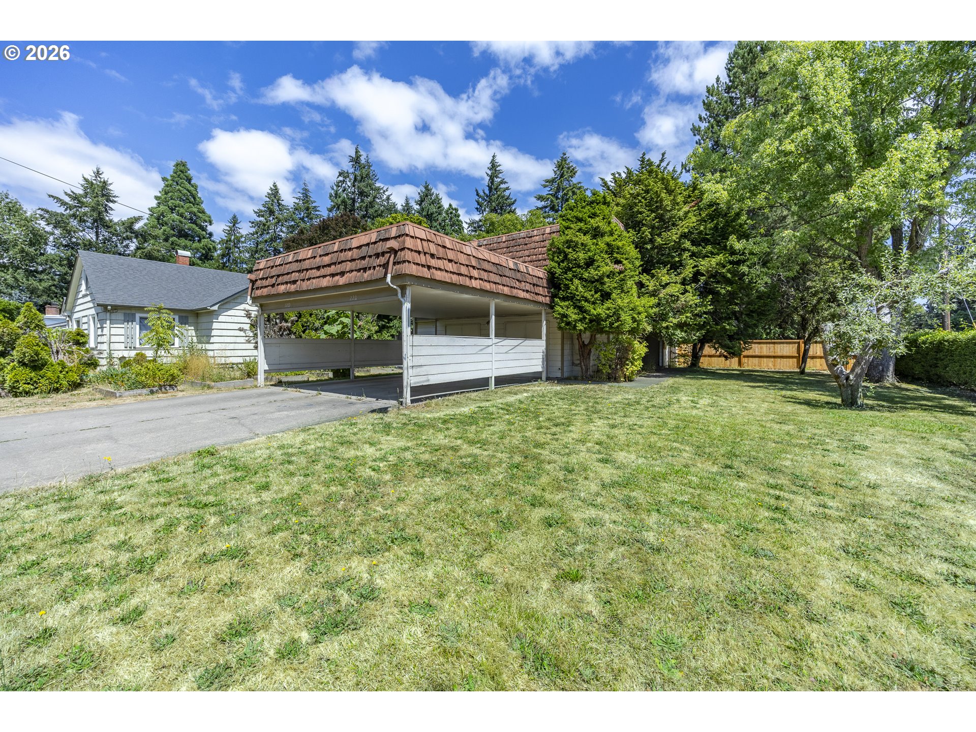 2209 Cal Young Rd