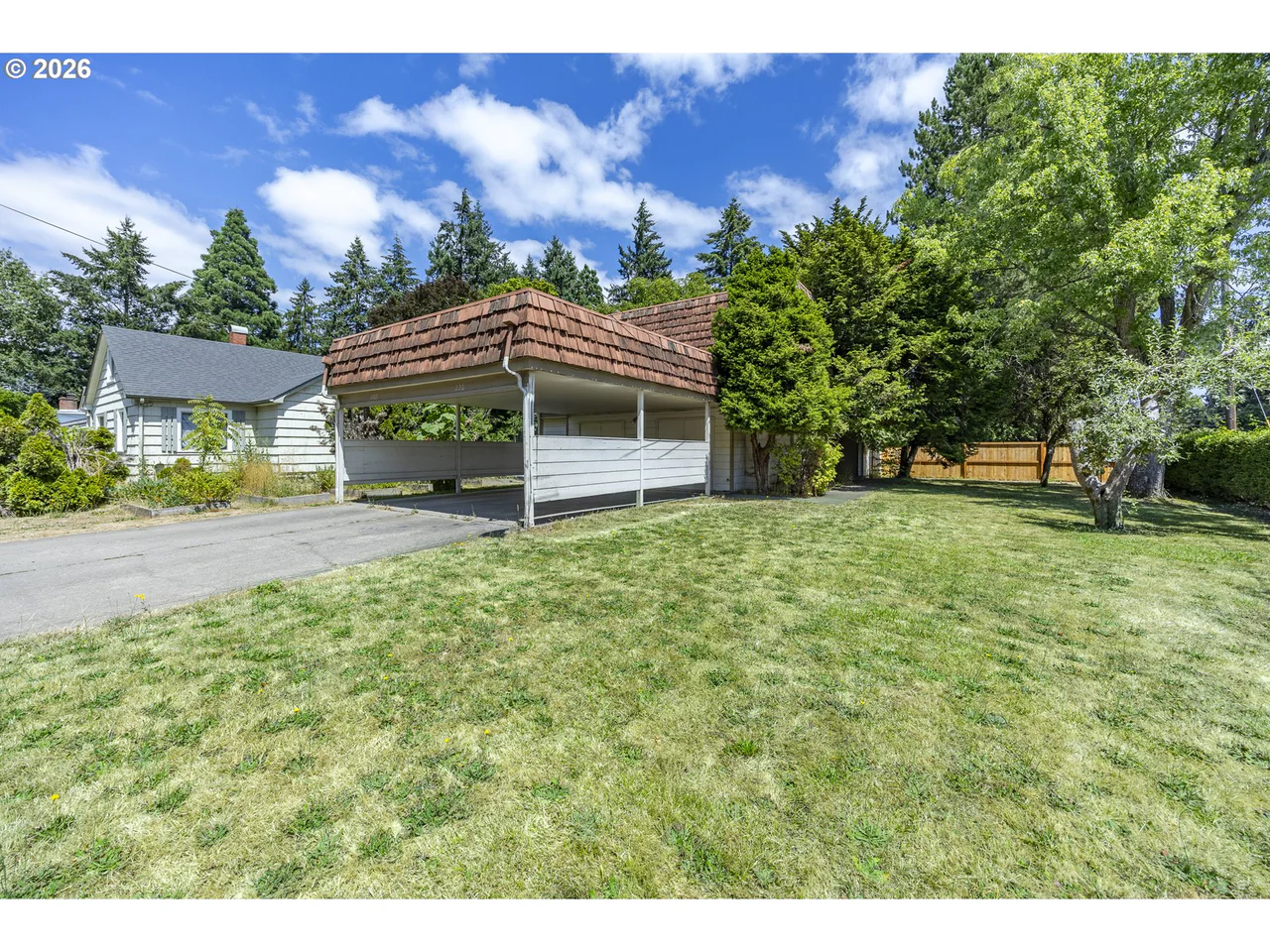 2209 Cal Young Rd
