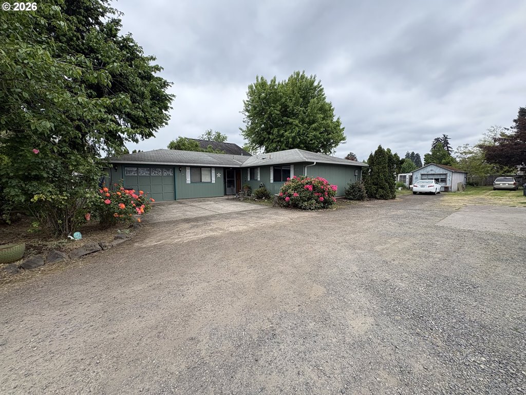 392 S 37th St