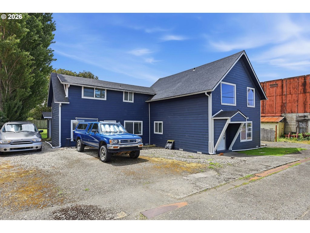100 Commercial Ave