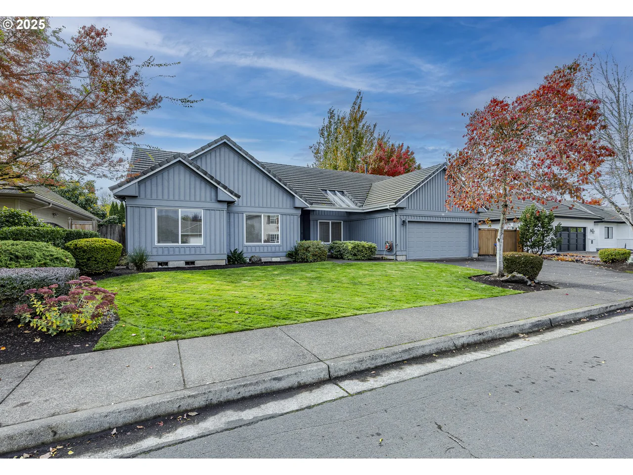 3128 RIVERBEND AVE, Eugene, OR 97408, photo 2 of 42