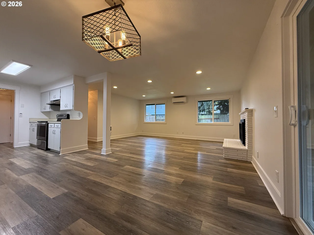 788 CORNWALL AVE, Eugene, OR 97404, photo 6 of 37