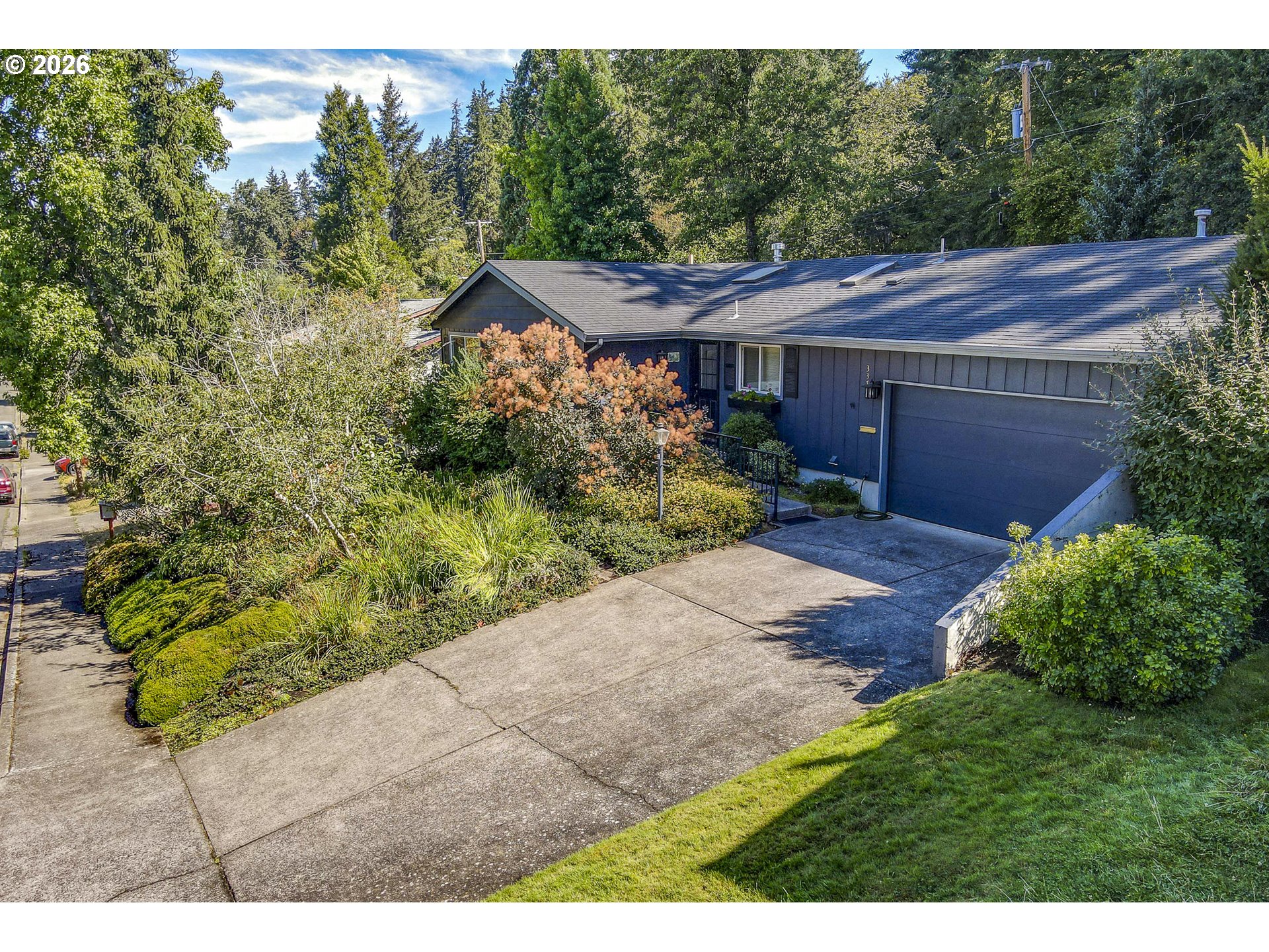 3377 ONYX PL, Eugene, OR 97405, photo 2 of 48
