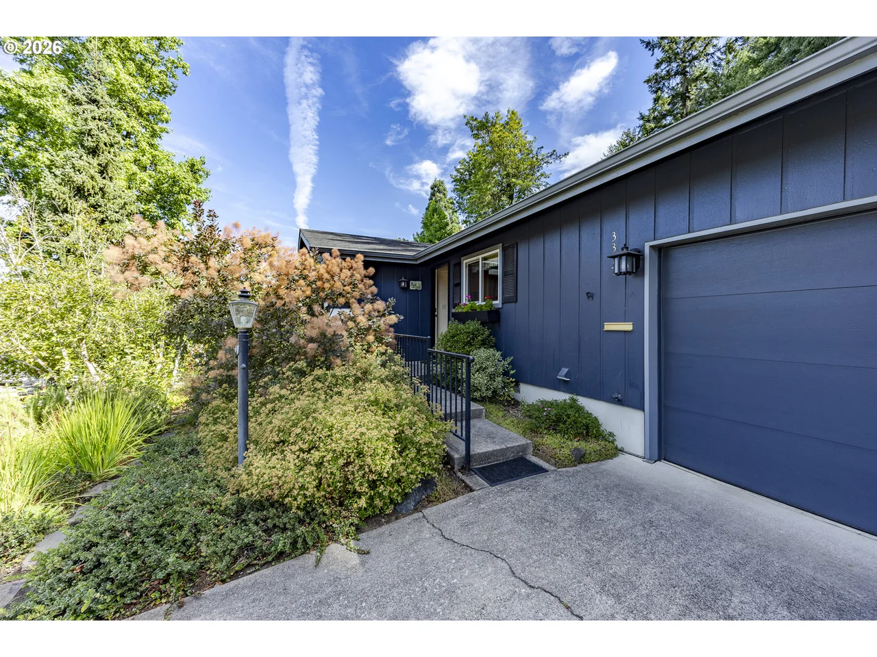 3377 ONYX PL, Eugene, OR 97405, photo 4 of 48