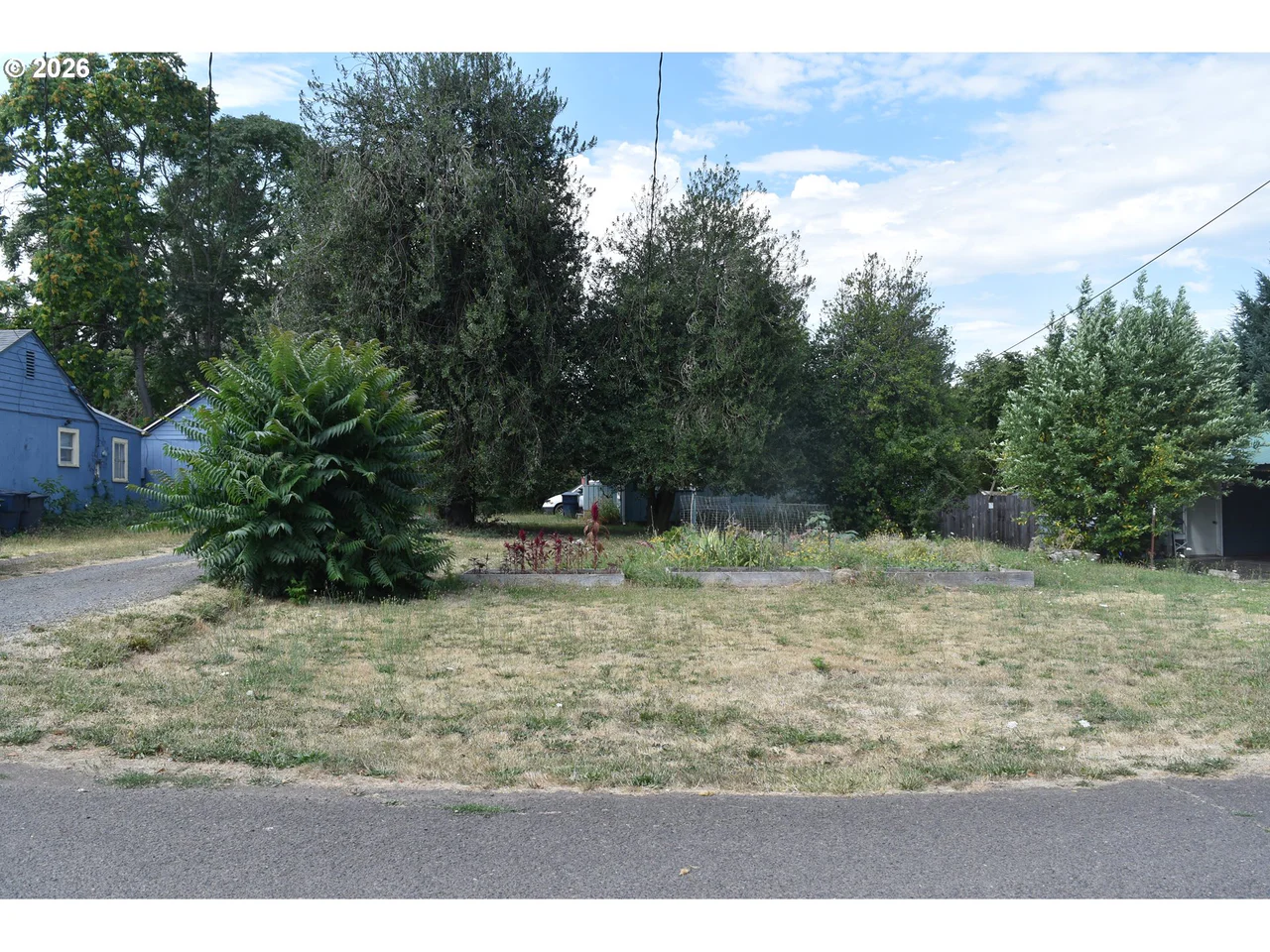 109 MCCLURE LN, Eugene, OR 97404, photo 3 of 7