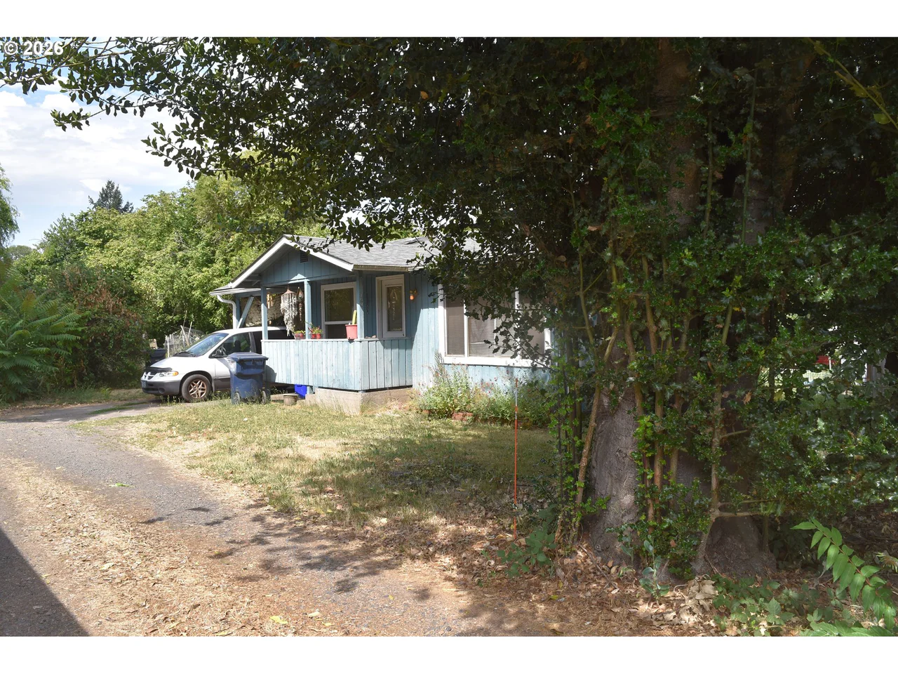 109 MCCLURE LN, Eugene, OR 97404, photo 4 of 7