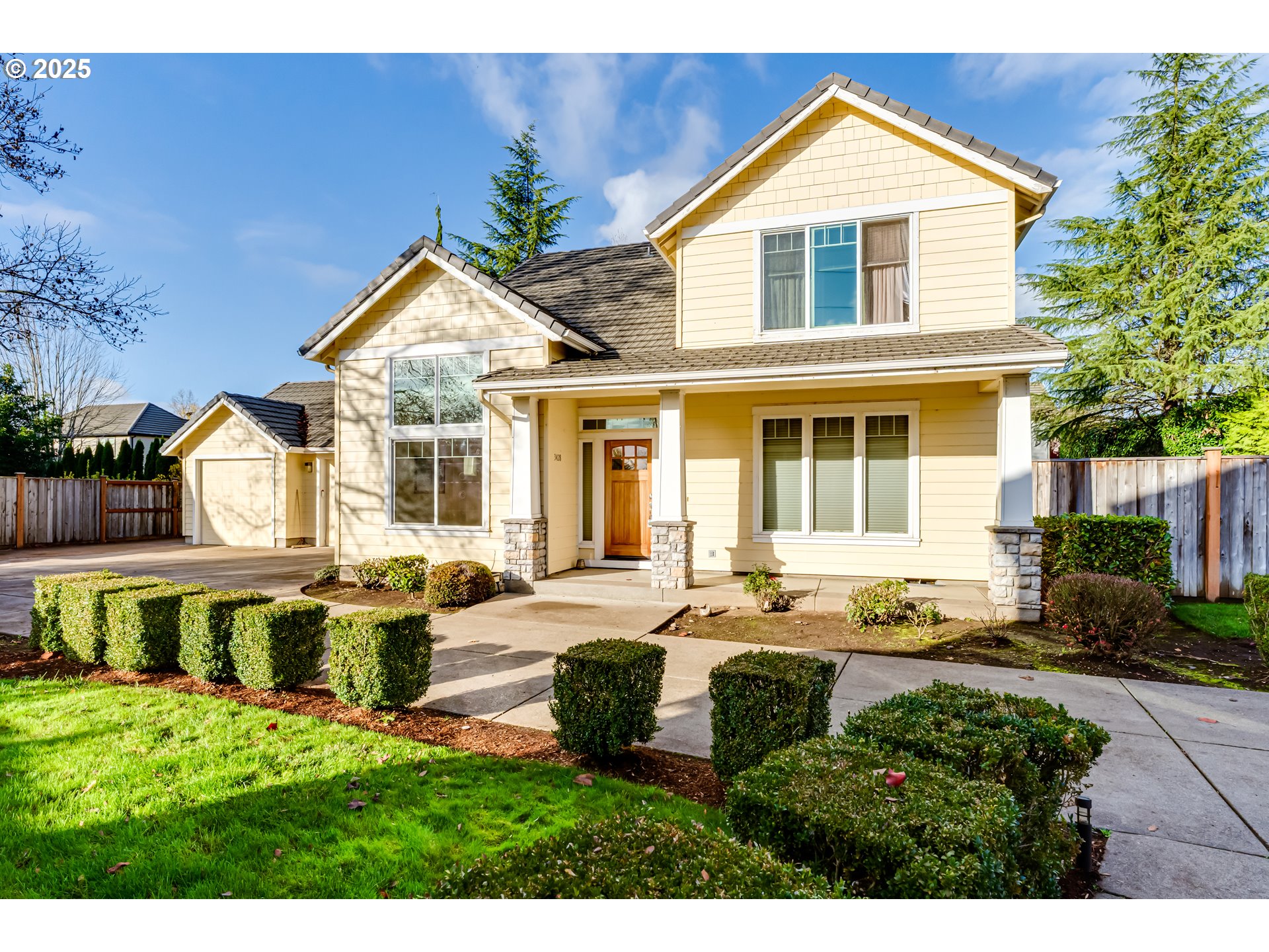 3428 RIVER POINTE DR, Eugene, OR 97408, photo 2 of 20
