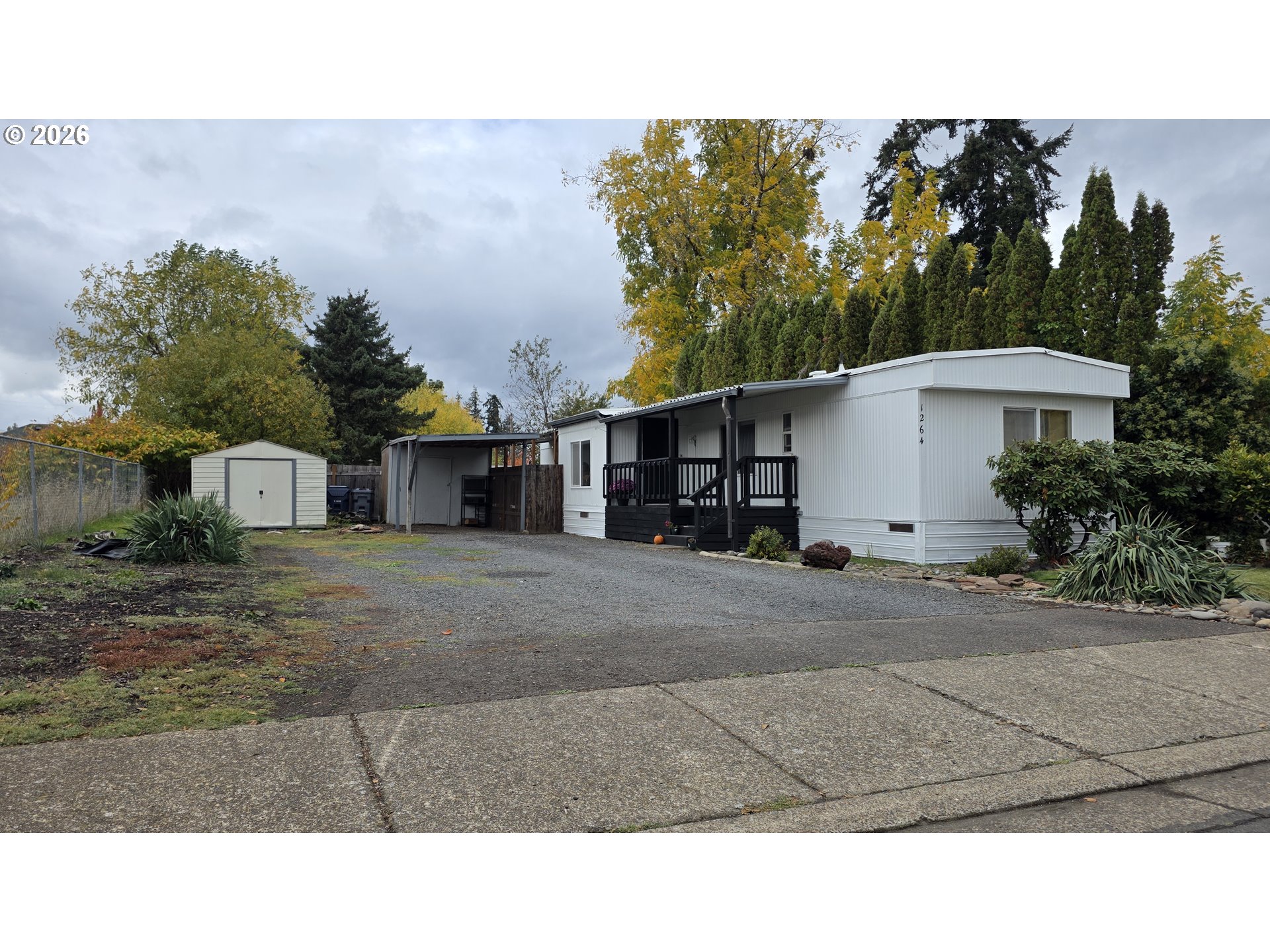 1264 32ND ST, Springfield, OR 97478, photo 3 of 44