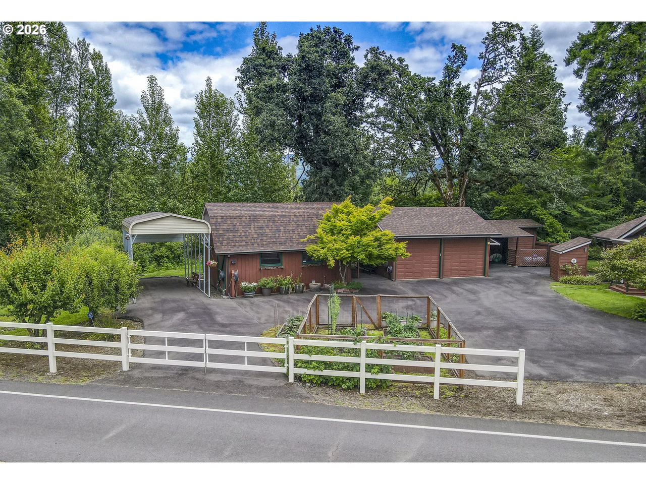88313 MILLICAN RD, Springfield, OR 97478, photo 3 of 48