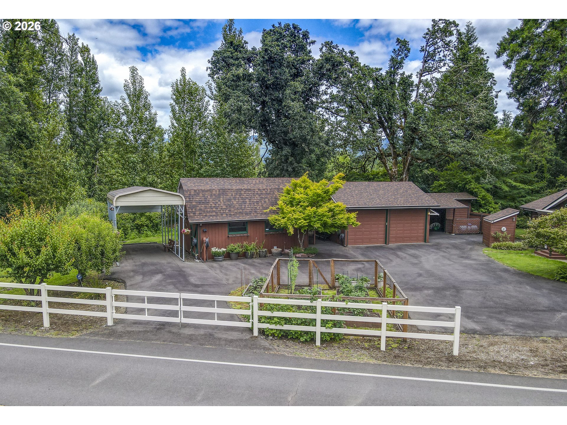 88313 MILLICAN RD, Springfield, OR 97478, photo 3 of 48