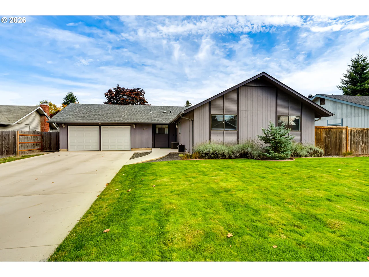 4025 WAKEFIELD CT, Eugene, OR 97404, photo 2 of 32