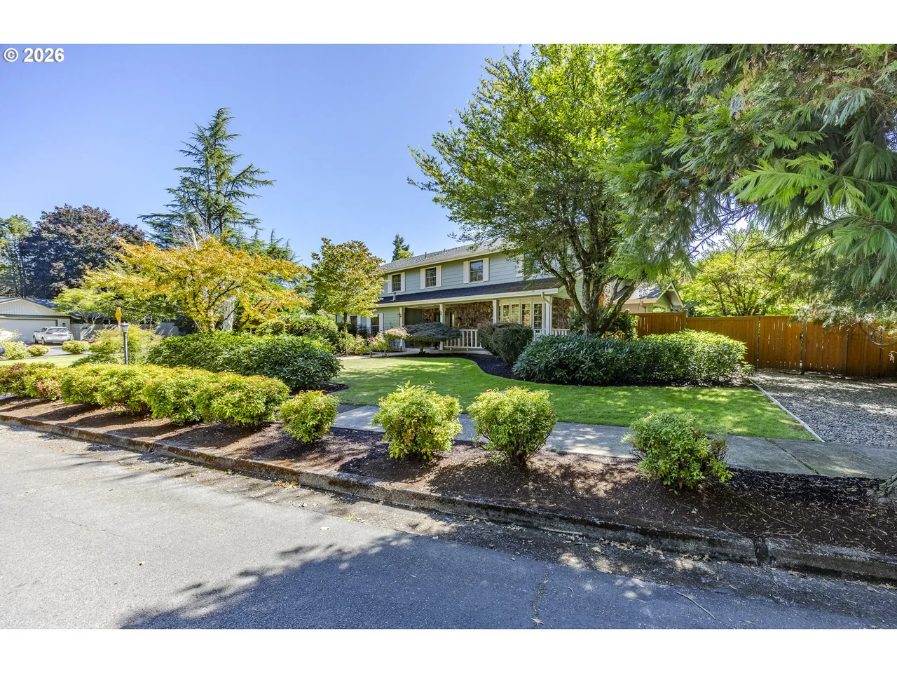 425 STONEGATE ST, Eugene, OR 97401, photo 2 of 48