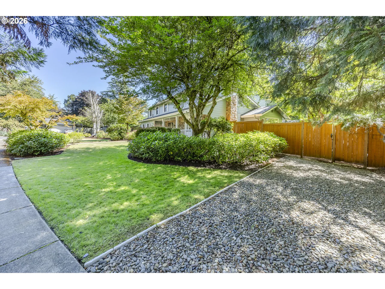425 STONEGATE ST, Eugene, OR 97401, photo 5 of 48