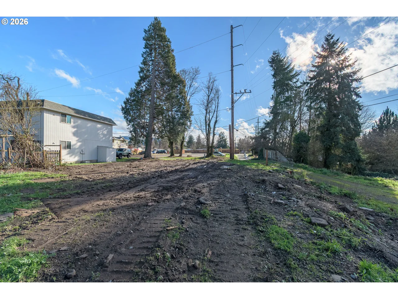 32633 W MCKENZIE ST, Eugene, OR 97408, photo 4 of 17
