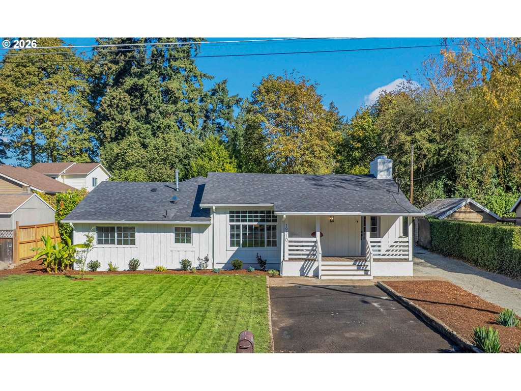 19510 SE Kay St