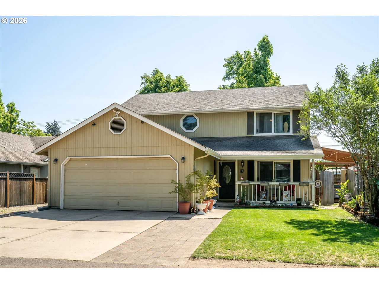 995 KINTZLEY AVE, Springfield, OR 97478, photo 5 of 47