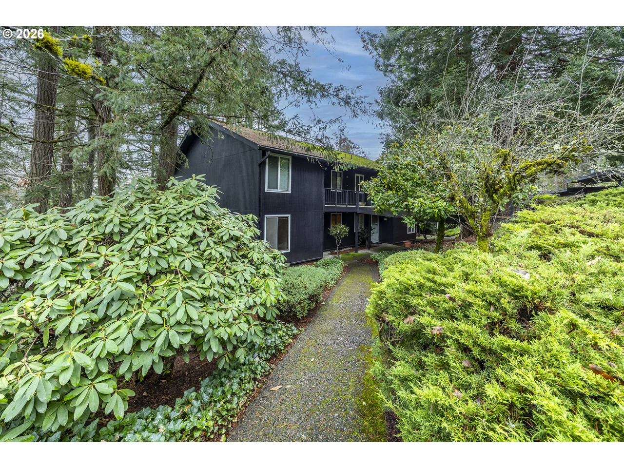 2671 WOODSTONE PL, Eugene, OR 97405, photo 3 of 31
