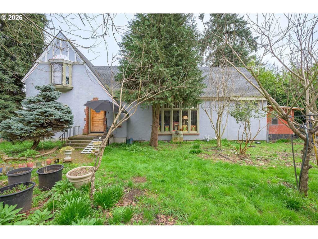 325 River Rd