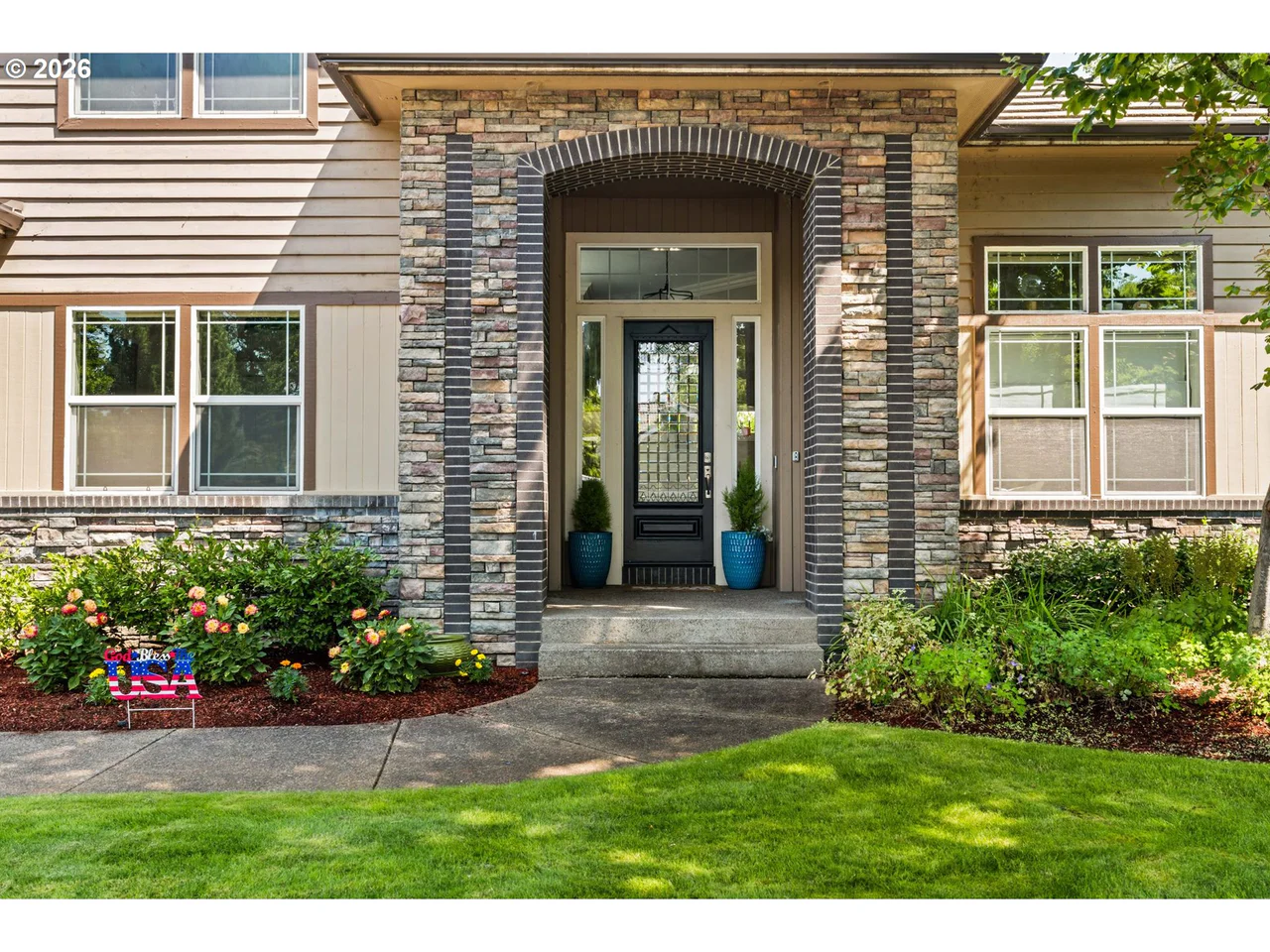 3489 RIVERPLACE DR, Eugene, OR 97401, photo 4 of 48